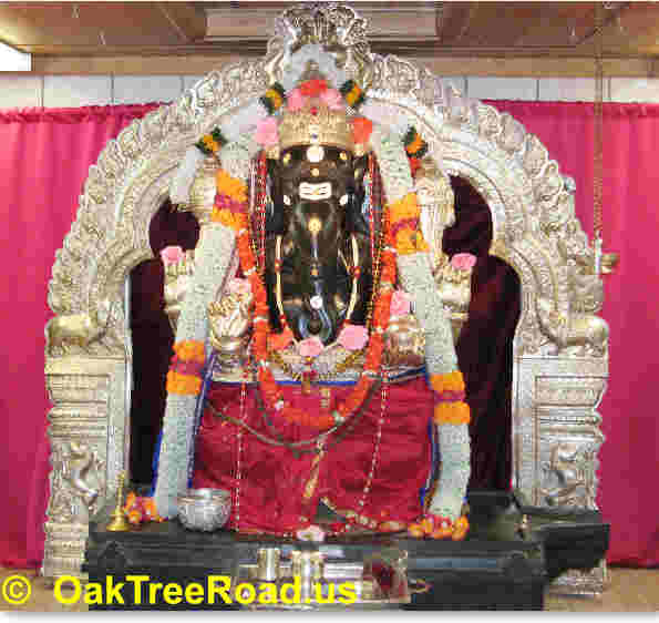 Oak Tree Road Ganesh Utsav 2017 August 25-29 image © OakTreeroad.us
